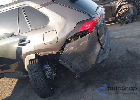 2022 Toyota Rav4 Xle Premium z USA, uszkodzony, nr VIN 2T3C1RFV3NC201834